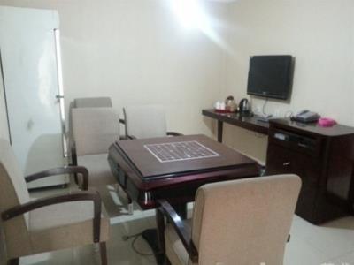 Xinhang Hotel Urumqi Bagian luar foto